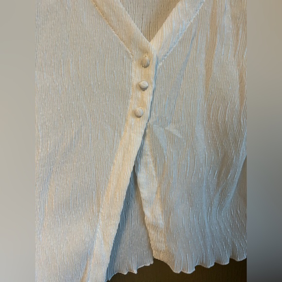 NWOT White Bell Sleeve Blouse - Picture 6 of 8